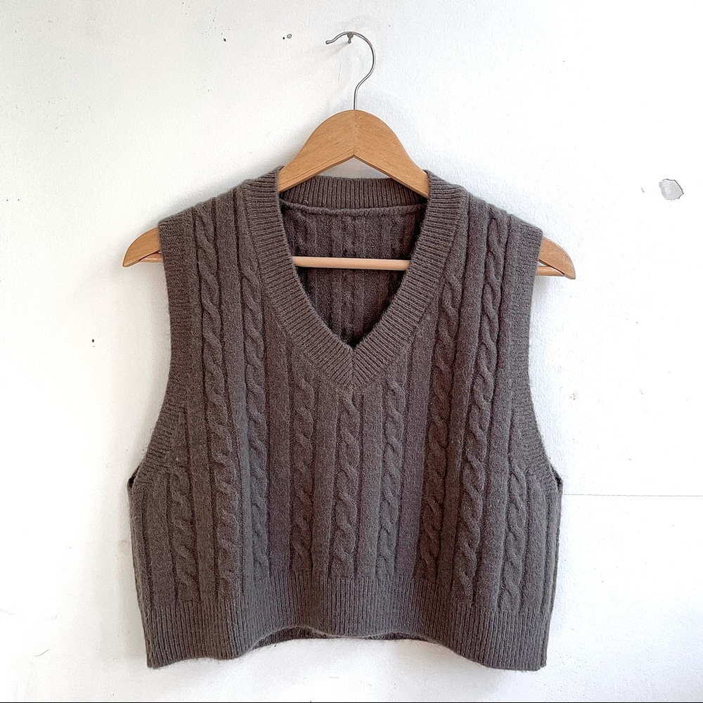 Cropped Sweater Vest